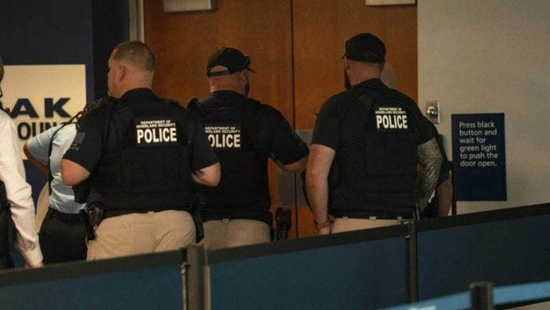 Суд против ICE: в США запретили разгонять и задерживать мирных протестующих