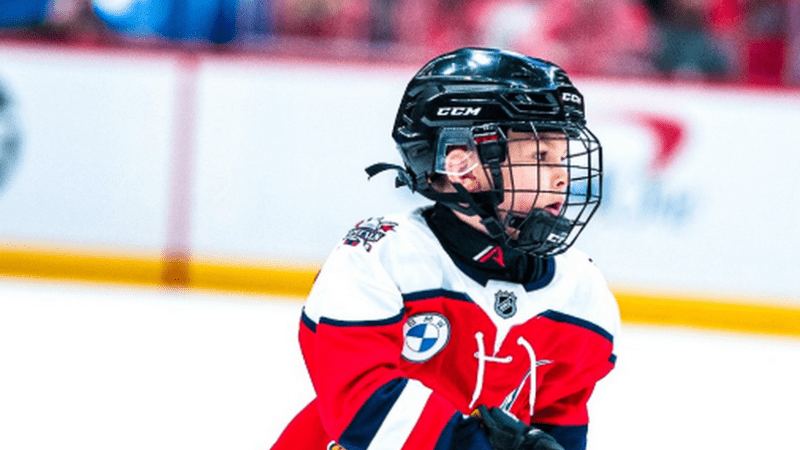 Сын Овечкина сыграл в хоккей на арене "Вашингтона"