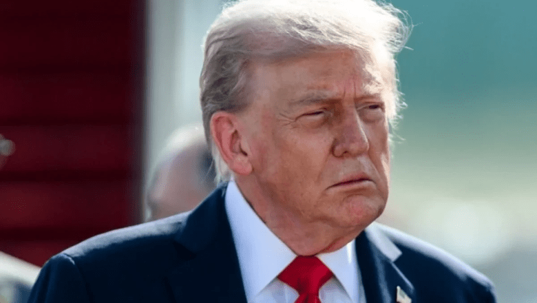 Трамп репостнул изображение ИИ, на котором он курит кубинскую сигару