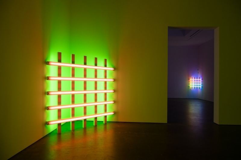 В David Zwirner Gallery проходит выставка работ Дэна Флавина