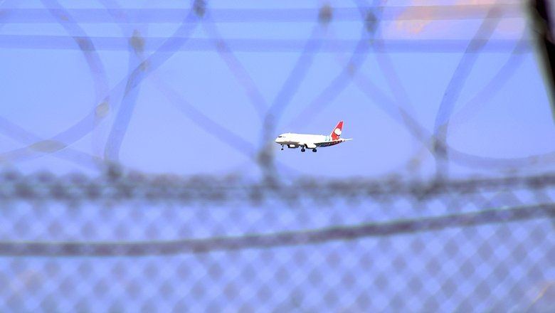 WSJ: взрывы произошли в главных аэропортах Каракаса