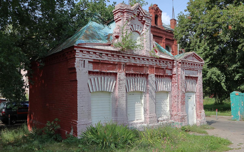 За ₽3,8 млн в Москве выставили на торги сторожку — памятник XIX века