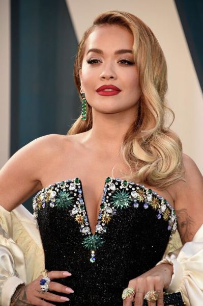 Рита Ора — британская певица, автор песен и актриса албанского происхождения — родилась 26 ноября 1990 г.