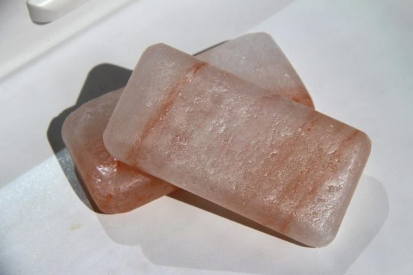 Гималайская соль для бани: для чего нужна, применение соли и полезные свойства