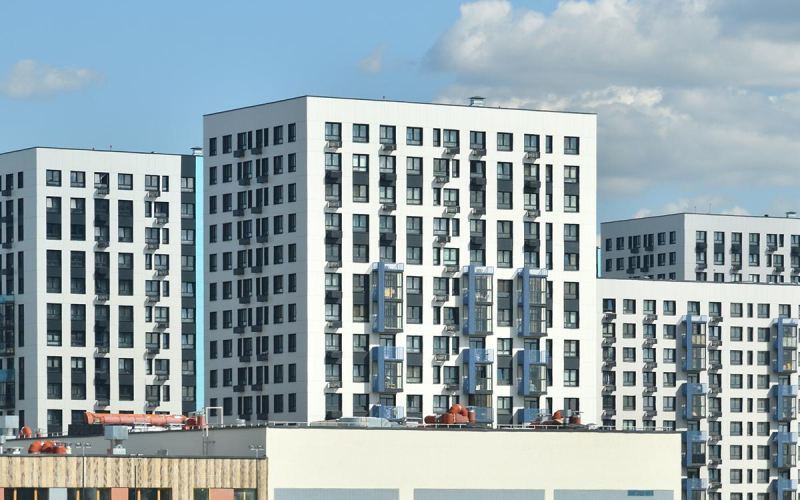 В Москве число сделок по переуступке в новостройках упало на 21% за