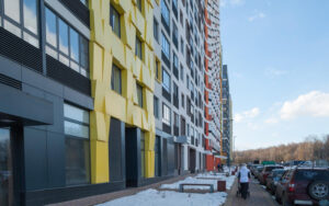 За год спрос на новостройки Москвы снизился, а в Подмосковье вырос