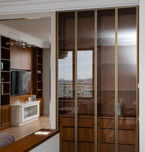 Индивидуальное производство мебели из массива и МДФ в Москве: Ваш интерьер, ваши правила