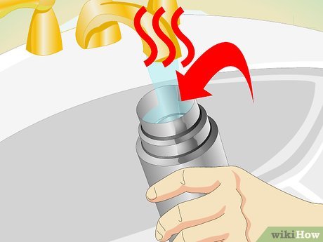 Step 2 Заполните колбу горячей водой, как указано выше.