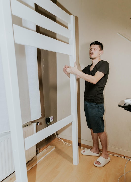 Строительство шкафа в нише с раздвижными фасадами Строительство шкафа в нише с раздвижными фасадами